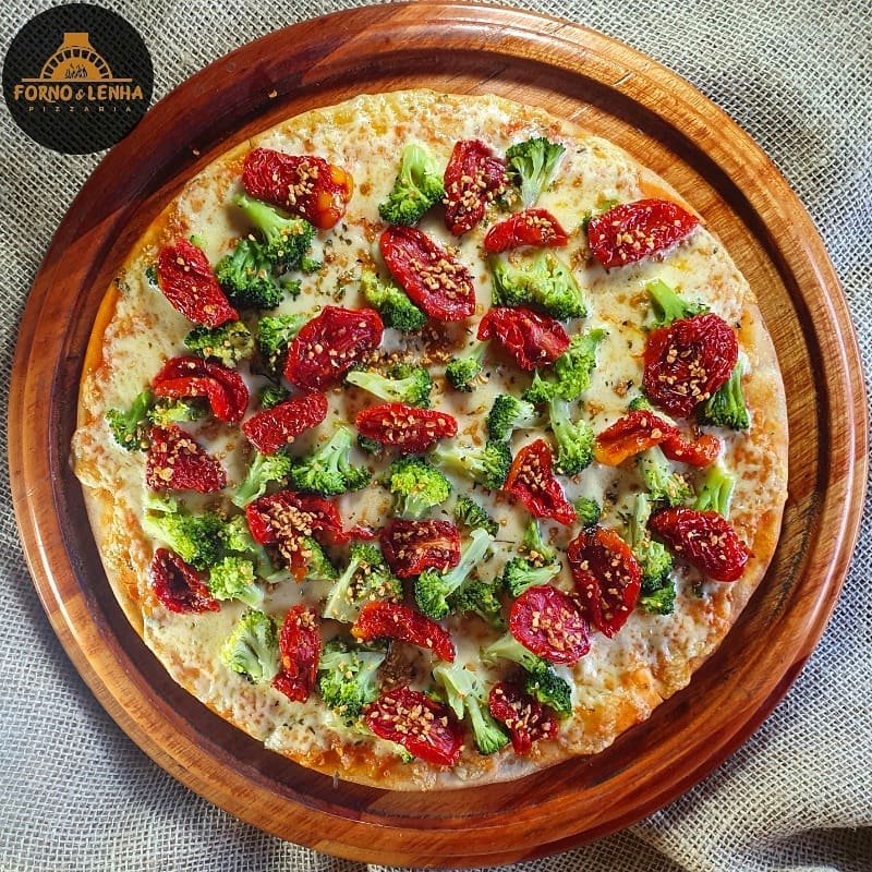 Ambiente da Pizzaria Forno e Lenha em Penedo