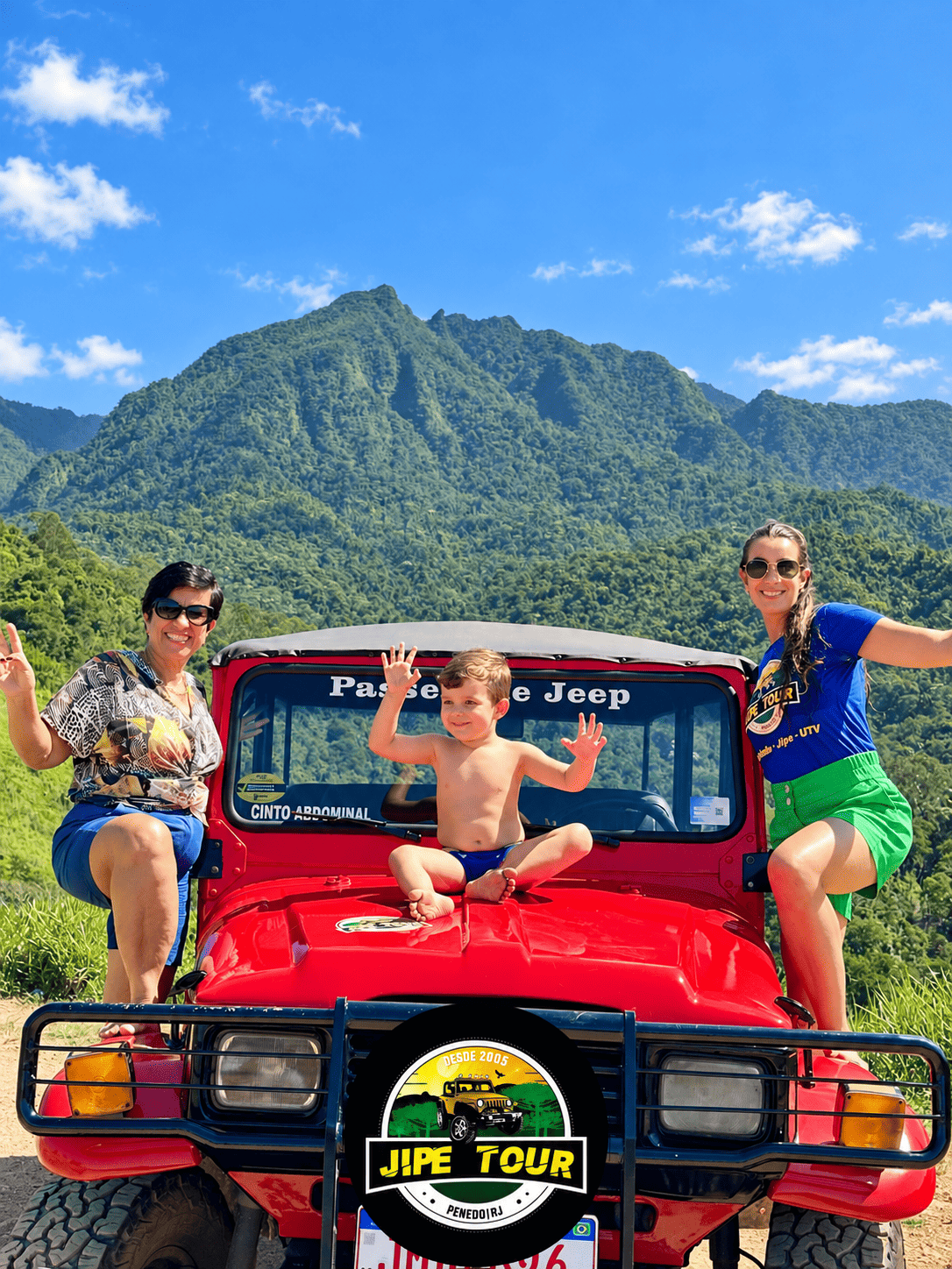 Imagem 1 de Passeios de Aventura Jipe Tour em Penedo RJ